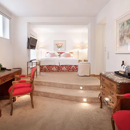 Manoir Du Dragon Hotel 4*
